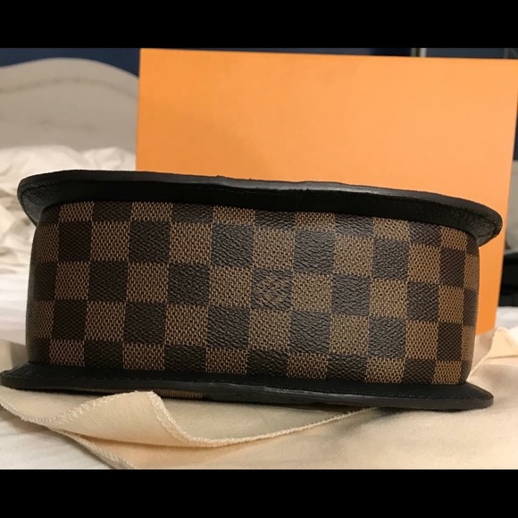 LOUIS Vuitton Wight - Picture 3 of 5